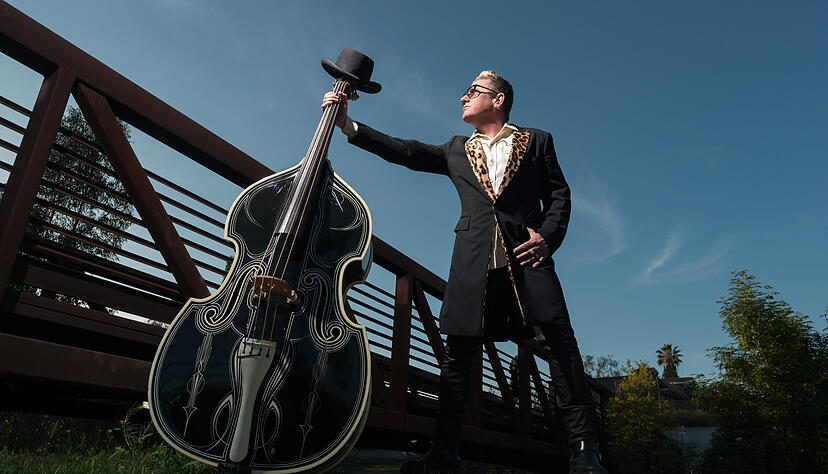 Seit 40 Jahren ist US-Bassist Lee Rocker auch als Solokünstler unterwegs.