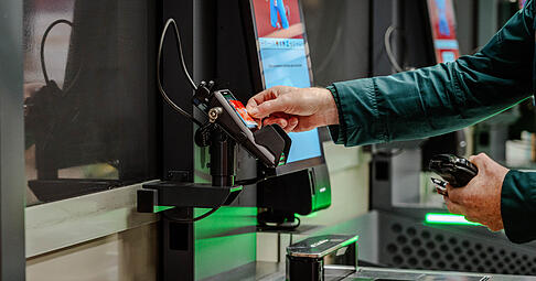 Bei Kaufland soll bald in jeder Filiale auch an Checkout-Stationen bezahlt werden können. Bei Kaufland soll bald in jeder Filiale auch an Checkout-Stationen bezahlt werden können.