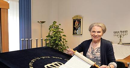 Avital Toren in den Räumen der neuen jüdischen Gemeinde von Heilbronn, direkt gegenüber der ehemaligen Synagoge.
Foto: Archiv/Veigel Avital Toren in den Räumen der neuen jüdischen Gemeinde von Heilbronn, direkt gegenüber der ehemaligen Synagoge.
Foto: Archiv/Veigel