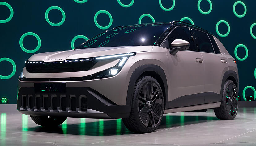Der Skoda Epiq ist das Schwestermodell zum VW ID.Cross. Der Skoda soll auch mehr als 300 Kilometer weit kommen und um die 27.000 Euro kosten. Der Skoda Epiq ist das Schwestermodell zum VW ID.Cross. Der Skoda soll auch mehr als 300 Kilometer weit kommen und um die 27.000 Euro kosten.
