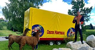 Gabriele Köllner, die Lamas Chip und Chap und Sohn André vom Zirkus Montreal Gabriele Köllner, die Lamas Chip und Chap und Sohn André vom Zirkus Montreal