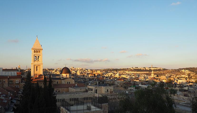 Kaiser Wilhelm II. ließ die Erlöserkirche Ende des 19. Jahrhunderts in der Altstadt von Jerusalem in unmittelbarer Nähe der Grabeskirche bauen, die im Jahr 335 nach Christus geweiht wurde. (Archivbild) Kaiser Wilhelm II. ließ die Erlöserkirche Ende des 19. Jahrhunderts in der Altstadt von Jerusalem in unmittelbarer Nähe der Grabeskirche bauen, die im Jahr 335 nach Christus geweiht wurde. (Archivbild)