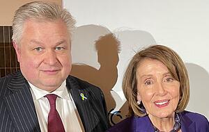 Auf der Münchner Sicherheitskonferenz hat Michael Link die frühere Sprecherin des US-Repräsentantenhauses, Nancy Pelosi, getroffen. Auf der Münchner Sicherheitskonferenz hat Michael Link die frühere Sprecherin des US-Repräsentantenhauses, Nancy Pelosi, getroffen.