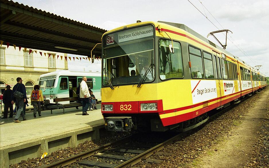 Schienenverkehr in Eppingen künftig doppelt: Kraichgaubahn und S4-Stadtbahn.