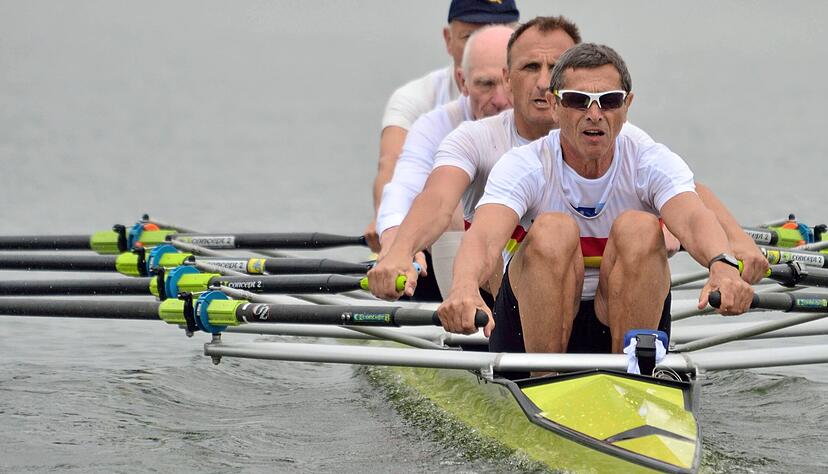 Werner Rösch (vorne) eilt im Ruderboot seit Jahrzehnten von Sieg zu Sieg. 592 erste Plätze hat der 72-jährige Lauffener errungen, die meisten im Zweier und wie hier im Vierer.
Foto: privat Werner Rösch (vorne) eilt im Ruderboot seit Jahrzehnten von Sieg zu Sieg. 592 erste Plätze hat der 72-jährige Lauffener errungen, die meisten im Zweier und wie hier im Vierer.
Foto: privat