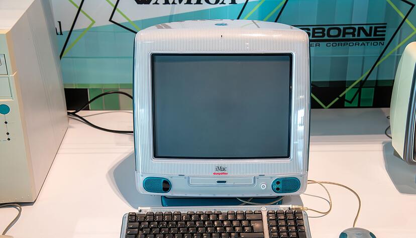 1998: Der kommerzielle Erfolg des ersten iMacs rettete Apple vor dem Konkurs. 1998: Der kommerzielle Erfolg des ersten iMacs rettete Apple vor dem Konkurs.