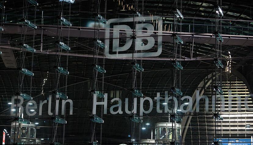 Bei der Deutschen Bahn beginnt in dieser Woche die entscheidende Tarifrunde mit der Lokführergewerkschaft GDL. (Archivbild) Bei der Deutschen Bahn beginnt in dieser Woche die entscheidende Tarifrunde mit der Lokführergewerkschaft GDL. (Archivbild)