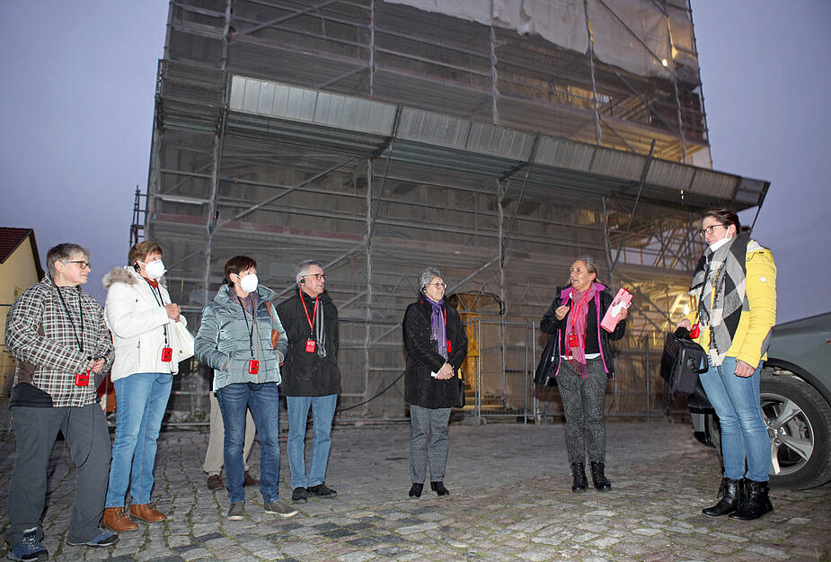 Schulung der Gästeführer mit Exklusivführung durch Architekt Schädel durch den Blauen Turm in Bad Wimpfen Schulung der Gästeführer mit Exklusivführung durch Architekt Schädel durch den Blauen Turm in Bad Wimpfen