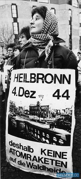 Rund 1100 Bürger aus Stadt- und Landkreis Heilbronn nehmen am 16. März 1985 an der Protestkundgebung in der Bundeshauptstadt Bonn teil.