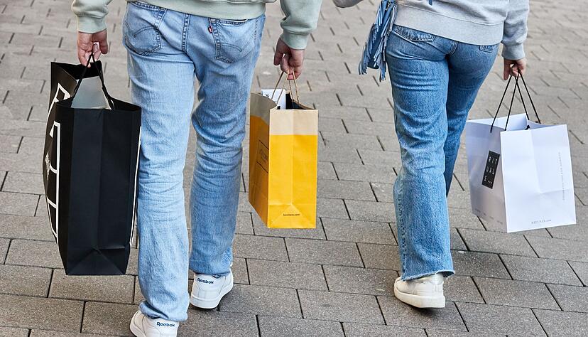 Die Kaufkraft der Einwohner in Deutschland hat nach Berechnungen des Marktforschungsinstituts GfK dieses Jahr abgenommen.