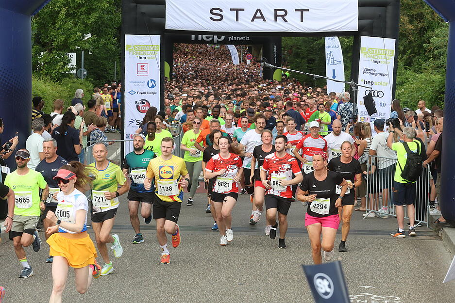 Auch in diesem Jahr förderten zahlreiche in der Region ansässige Unternehmen die Teilnahme ihrer Mitarbeiter, um Teamgeist und Fitness zu stärken. Auch in diesem Jahr förderten zahlreiche in der Region ansässige Unternehmen die Teilnahme ihrer Mitarbeiter, um Teamgeist und Fitness zu stärken.