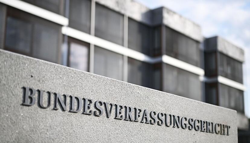 Noch ist unklar, wer am Ende das Bundesverfassungsgericht seinen neuen Arbeitsplatz nennen kann. (Archivbild) Noch ist unklar, wer am Ende das Bundesverfassungsgericht seinen neuen Arbeitsplatz nennen kann. (Archivbild)