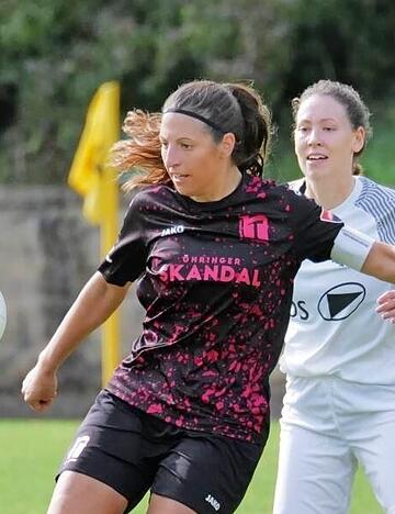 Leonie Uhl (links) wird bis zum Saisonende das Traineramt beim Oberligisten TSV Neuenstein &uuml;bernehmen.