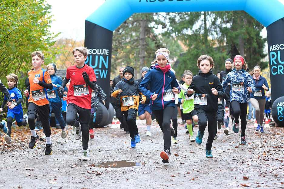 Läufer starten motiviert in den Gaffenberglauf 2025 in Heilbronn. Läufer starten motiviert in den Gaffenberglauf 2025 in Heilbronn.
