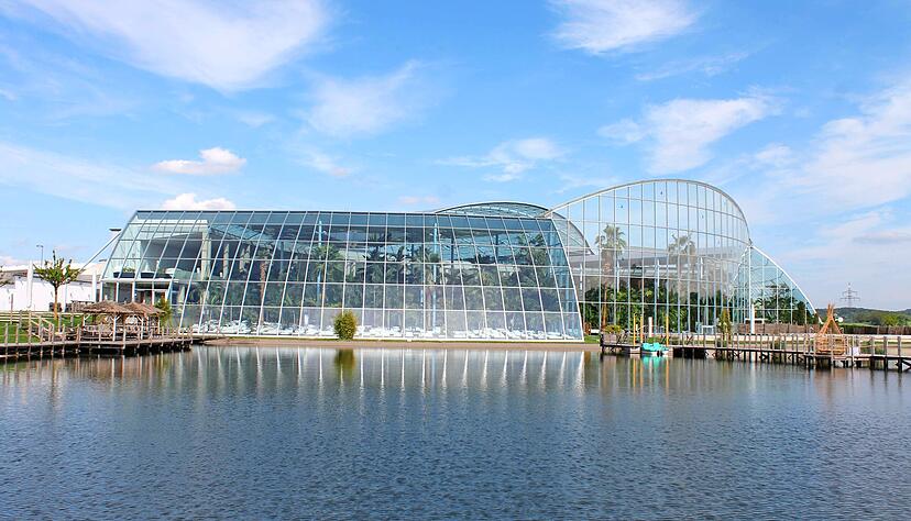 Die Badewelt Sinsheim ist trotz des erneuten Lockdowns bislang gut durch die Krise gekommen. Die Anlage soll um ein Spaßbad erweitert werden.
Foto: Archiv/Hofmann