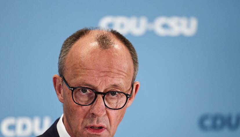 Unions-Kanzlerkandidat Friedrich Merz fordert weitreichende Asyl-Verschärfungen. Unions-Kanzlerkandidat Friedrich Merz fordert weitreichende Asyl-Verschärfungen.