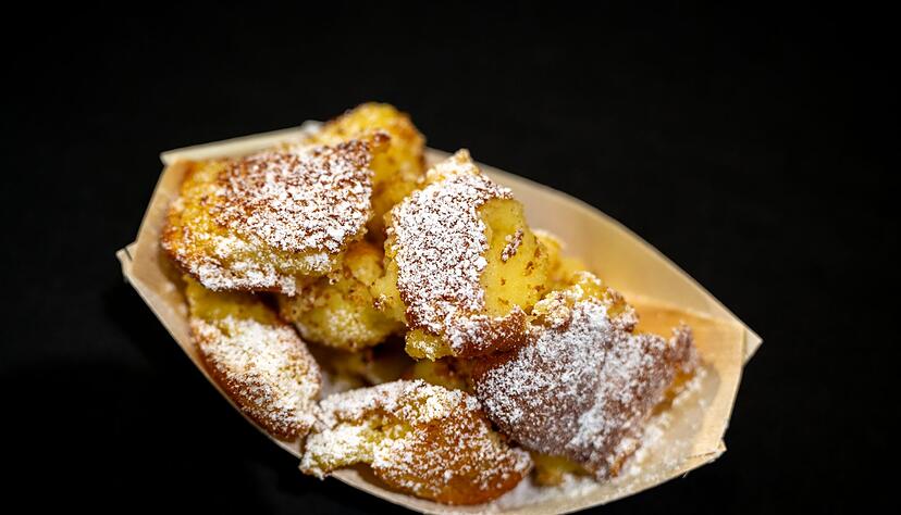 Außen goldbraun, innen fluffig, aber auch saftig und auf keinen Fall teigig: So wünscht man sich den Kaiserschmarrn. Außen goldbraun, innen fluffig, aber auch saftig und auf keinen Fall teigig: So wünscht man sich den Kaiserschmarrn.