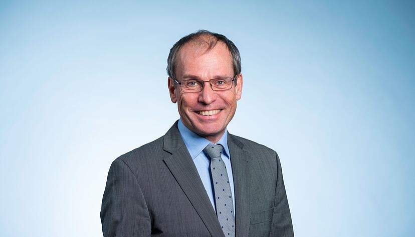 Bernd Fitzenberger ist &Ouml;konom und Direktor des Instituts f&uuml;r Arbeitsmarkt- und Berufsforschung (IAB) in N&uuml;rnberg.