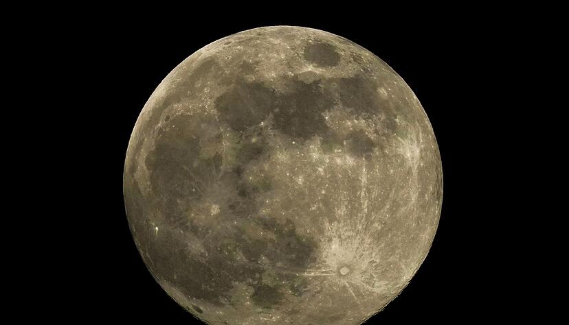 Das Phänomen Supermond begeistert immer wieder zahlreiche Menschen. (Archivbild) Das Phänomen Supermond begeistert immer wieder zahlreiche Menschen. (Archivbild)