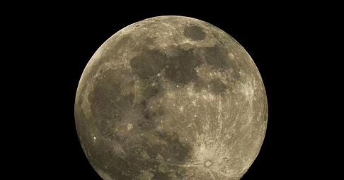 Das Phänomen Supermond begeistert immer wieder zahlreiche Menschen. (Archivbild)