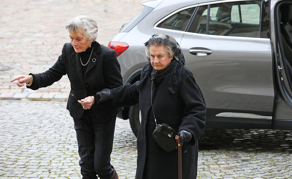 Trauerfeier für Alexandra Freifrau von Berlichingen Trauerfeier für Alexandra Freifrau von Berlichingen