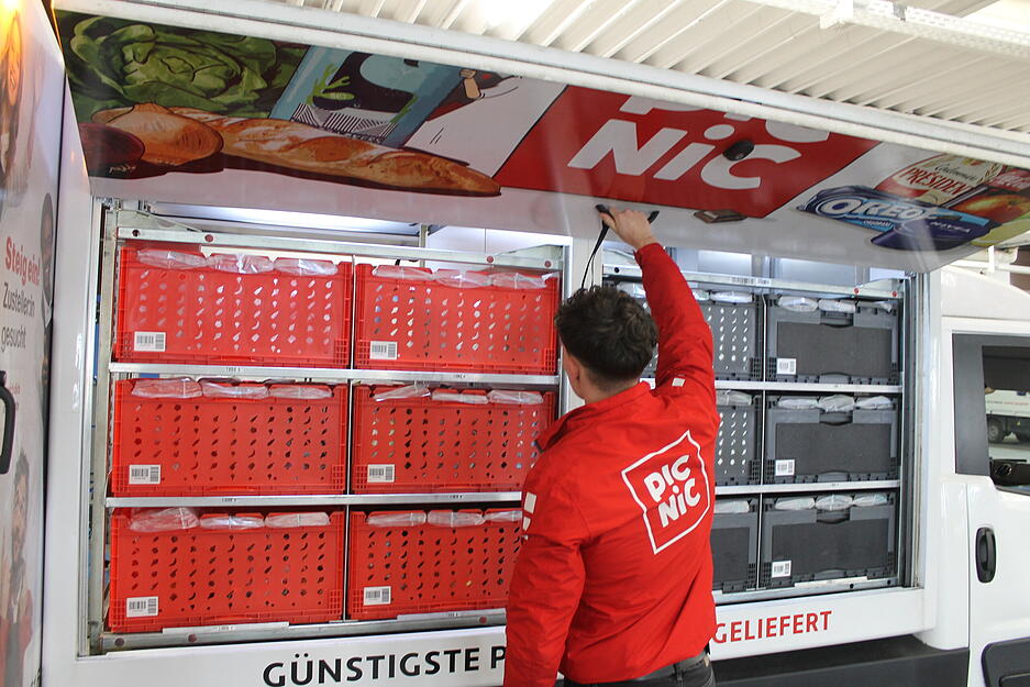 Einblicke in den Hub des Online-Supermarkts Picnic in der Lämlinstraße in Heilbronn-Böckingen. Einblicke in den Hub des Online-Supermarkts Picnic in der Lämlinstraße in Heilbronn-Böckingen.