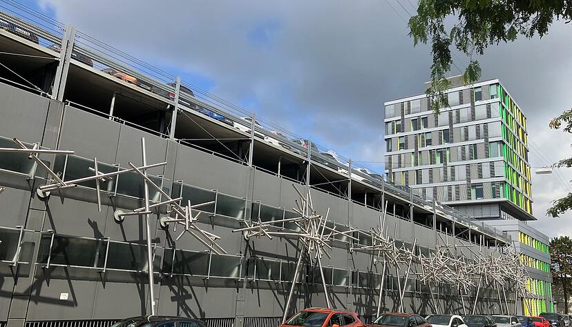 Dunkle Wolken über dem Kreishaus in der Heilbronner Lerchenstraße. Die Finanzlage der Kommunen und Landkreise verschlechtert sich dramatisch.