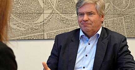 "Jetzt heißt es, Tetris spielen", sagt der für das derzeit so heikle Thema Beschaffung zuständige Vorstand der Audi AG, Dirk Große-Loheide.
Foto: Christian Gleichauf "Jetzt heißt es, Tetris spielen", sagt der für das derzeit so heikle Thema Beschaffung zuständige Vorstand der Audi AG, Dirk Große-Loheide.
Foto: Christian Gleichauf