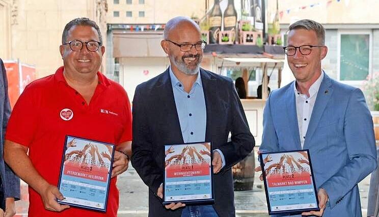 Alexander Ghassemi, Jochen Großkopf und der Bad Wimpfener Bürgermeister Andreas Zaffran (von links) haben die Urkunden entgegengenommen.