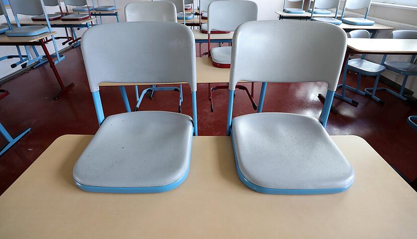 Während der Corona-Pandemie blieben die Klassenräume oft verwaist. Jetzt haben viele Schüler Angst davor, zurückzukommen. Während der Corona-Pandemie blieben die Klassenräume oft verwaist. Jetzt haben viele Schüler Angst davor, zurückzukommen.