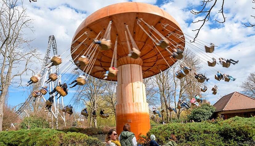 Schon beim Pre-Opening an diesem Wochenende war der Freizeitpark Tripsdrill sehr gut besucht. Offizieller Saisonstart ist am 5. April. Schon beim Pre-Opening an diesem Wochenende war der Freizeitpark Tripsdrill sehr gut besucht. Offizieller Saisonstart ist am 5. April.