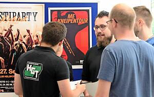 Für die Neuankömmlinge an den Heilbronner Hochschulen gibt es viel zu tun und zu erfahren. Und auch die einschlägigen Kneipen und Clubs wollen erkundet werden.
Foto: Christian Gleichauf Für die Neuankömmlinge an den Heilbronner Hochschulen gibt es viel zu tun und zu erfahren. Und auch die einschlägigen Kneipen und Clubs wollen erkundet werden.
Foto: Christian Gleichauf