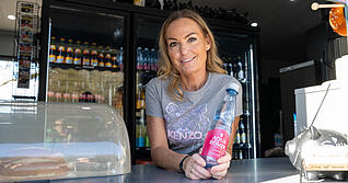 Auf der Löwensteiner Platte ist sie ein bekanntes Gesicht: Sina Fierling betreibt den Kult-Kiosk seit 2010. Auf der Löwensteiner Platte ist sie ein bekanntes Gesicht: Sina Fierling betreibt den Kult-Kiosk seit 2010.