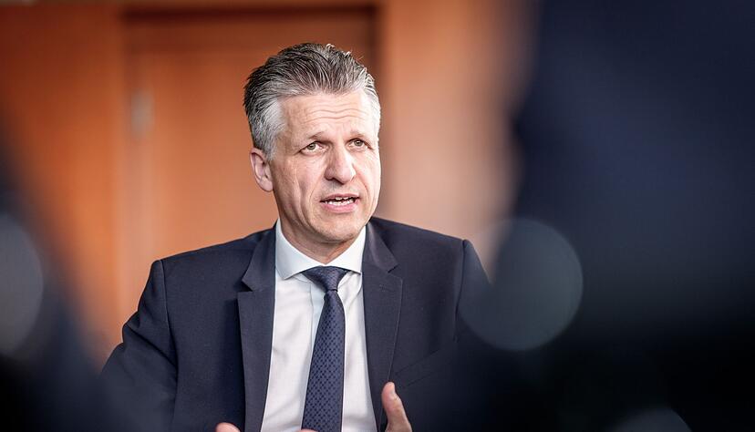 Wie k&ouml;nnen die Milliardenl&ouml;cher im Haushalt gestopft werden? Kanzleramtsminister Thorsten Frei (CDU) meint: Nicht mit Steuererh&ouml;hungen. (Archivbild)