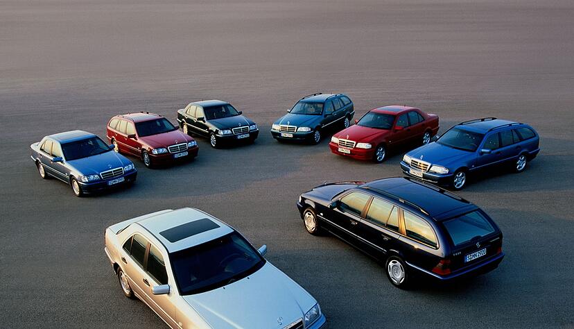 Sortiment mit Stern: Der klassischen Stufenhecklimousine stellte Mercedes ab 1996 auch noch ein T-Modell (Kombi) bei. Sortiment mit Stern: Der klassischen Stufenhecklimousine stellte Mercedes ab 1996 auch noch ein T-Modell (Kombi) bei.
