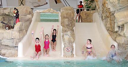 Spaß im Aquatoll: Die vermutlich letzte Party im Spaßbad haben Jugendliche des Albert-Schweitzer-Gymnasiums Neckarsulm vor Ostern ausgerichtet.
Foto: Archiv/Seidel