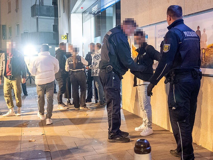 Nach der Gro&szlig;kontrolle am Marktplatz fand noch eine zweite Kontrolle am Hauptbahnhof statt.