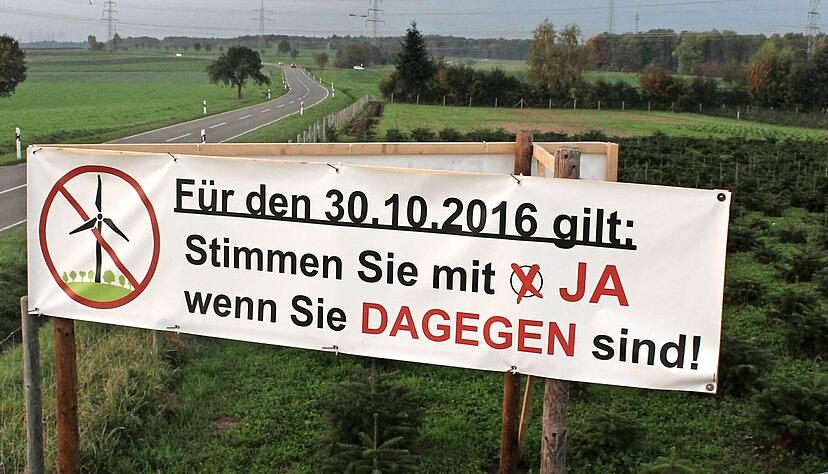 Bürger, hier 2016 der Protest in Hüffenhardt, verhindern reihenweise Windparks? Für den Verein Mehr Demokratie ist das ein schiefes Bild.
Foto: Archiv Bürger, hier 2016 der Protest in Hüffenhardt, verhindern reihenweise Windparks? Für den Verein Mehr Demokratie ist das ein schiefes Bild.
Foto: Archiv
