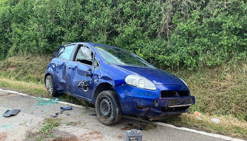 Am Montagabend ist es zwischen Eschenau und Scheppach zu einem Unfall gekommen. Am Montagabend ist es zwischen Eschenau und Scheppach zu einem Unfall gekommen.