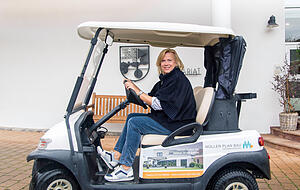 Die Carts dürfen bei Regenwetter nicht genutzt werden, sagt Clubmanagerin Ulrike Steeb. Ihre ganze Familie ist im Club aktiv. Die Carts dürfen bei Regenwetter nicht genutzt werden, sagt Clubmanagerin Ulrike Steeb. Ihre ganze Familie ist im Club aktiv.