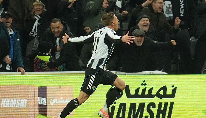 Harvey Barnes führte Newcastle United mit seinem Doppelpack zum Sieg gegen Manchester City.