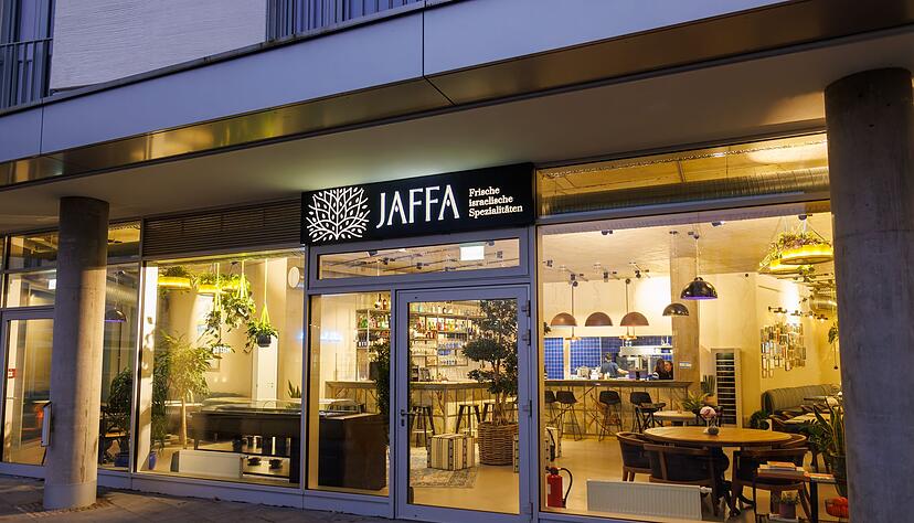 Der Name des Restaurants geht auf Freiburgs Partnerstadt Tel Aviv zur&uuml;ck, die 1908 als Gartenvorstadt von Jaffa gegr&uuml;ndet und dann 1950 mit Jaffa zu einer Stadtgemeinde vereinigt wurde.