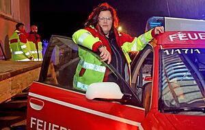 Abteilungsleiterin Alisa Öhrström bei der Einsatzbesprechung in Roigheim. "Neben unserem Notarzt haben wir fünf weitere Helfer im Team", erklärt sie.
