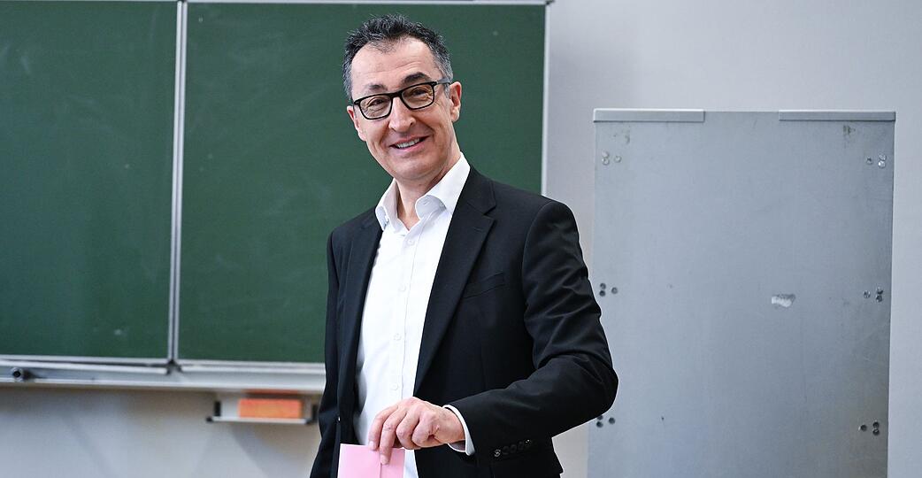 Cem &Ouml;zdemir will die Nachfolge von Ministerpr&auml;sident Winfried Kretschmann antreten.