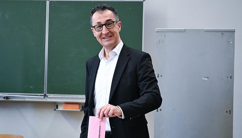 Cem &Ouml;zdemir will die Nachfolge von Ministerpr&auml;sident Winfried Kretschmann antreten.