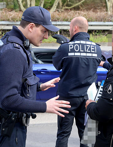 Auf der Jagd nach Rasen und Posern am "Car-Friday" ist die Polizei Heilbronn verst&auml;rkt f&uuml;r Kontrollen unterwegs.