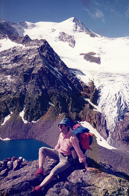 Panorama vom Grünau-See bis zum Wilden Freiger (1985).