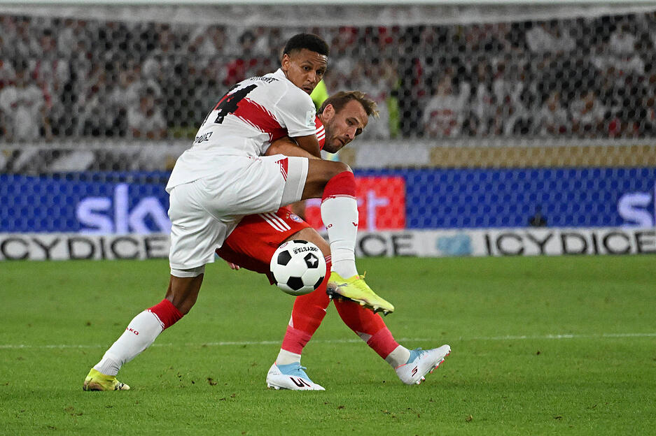 Luca Jaquez: Hat die Nase vorne gegenüber Finn Jeltsch, aber vor dem 0:1 von Harry Kane legt Jaquez dem Bayern-Star den Ball auf, wenn auch unglücklich. Note: 4