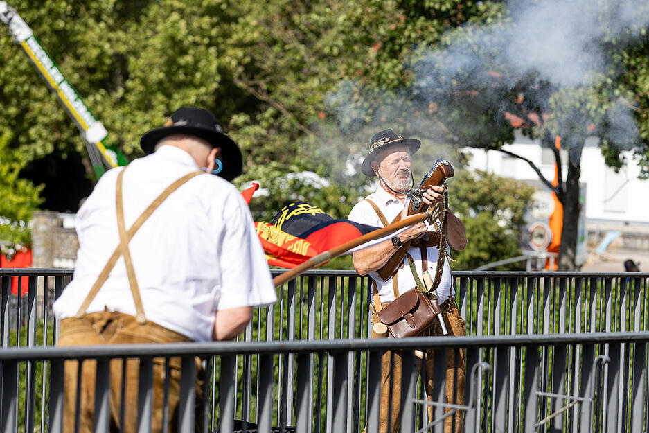 Fulminanter Auftakt des Lauffener Br&uuml;ckenfestes.
