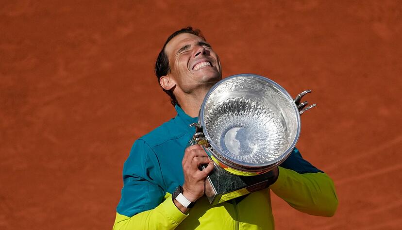 So sah es viele Jahre in Paris aus: Rafael Nadal mit dem Pokal der French Open. So sah es viele Jahre in Paris aus: Rafael Nadal mit dem Pokal der French Open.